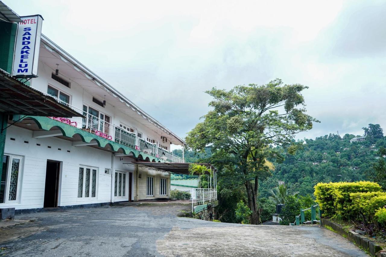 Oyo 436 Sandakelum Tourist Guest House แคนดี้ ภายนอก รูปภาพ