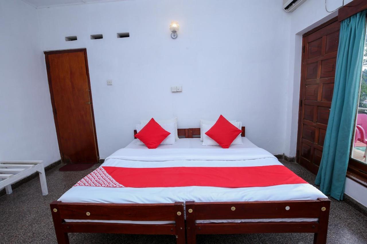 Oyo 436 Sandakelum Tourist Guest House แคนดี้ ภายนอก รูปภาพ
