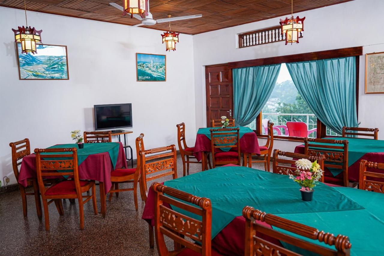 Oyo 436 Sandakelum Tourist Guest House แคนดี้ ภายนอก รูปภาพ