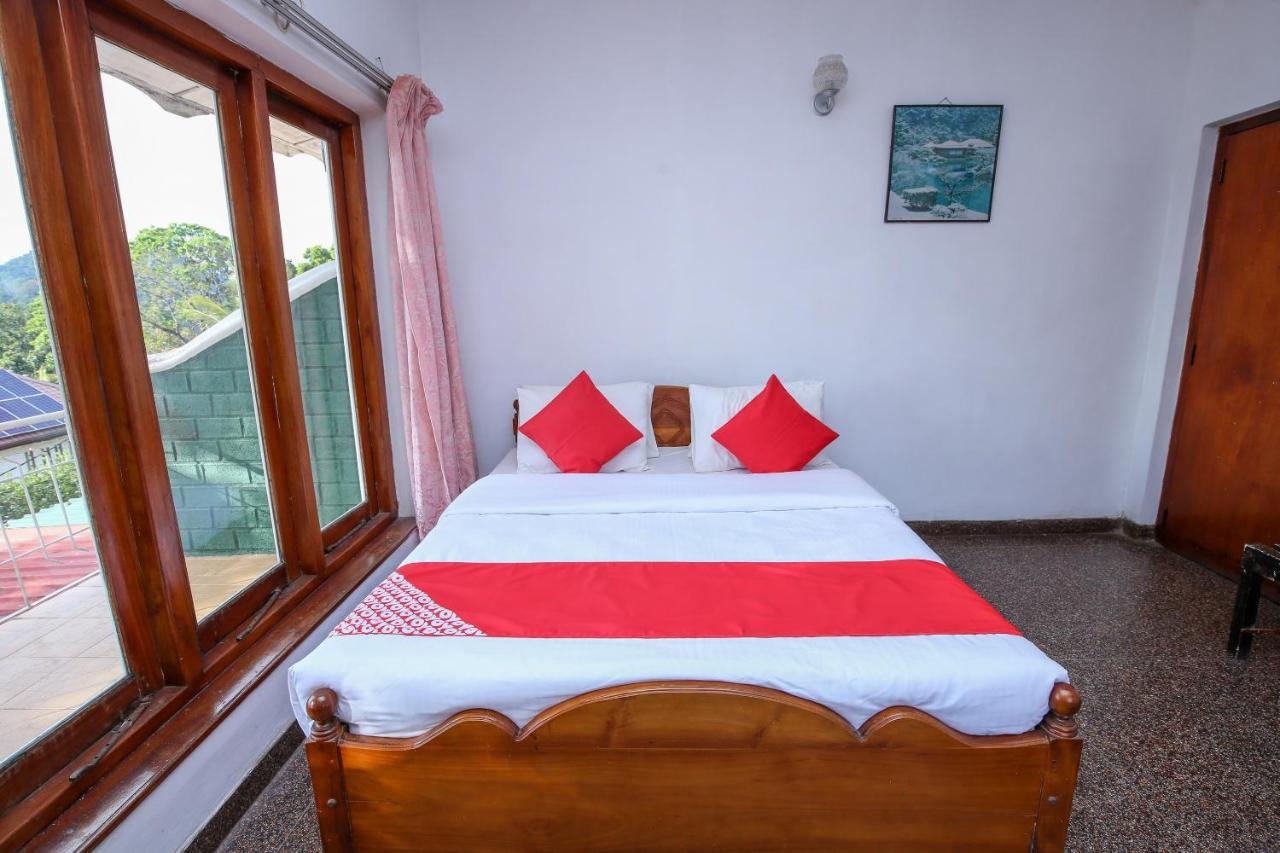 Oyo 436 Sandakelum Tourist Guest House แคนดี้ ภายนอก รูปภาพ