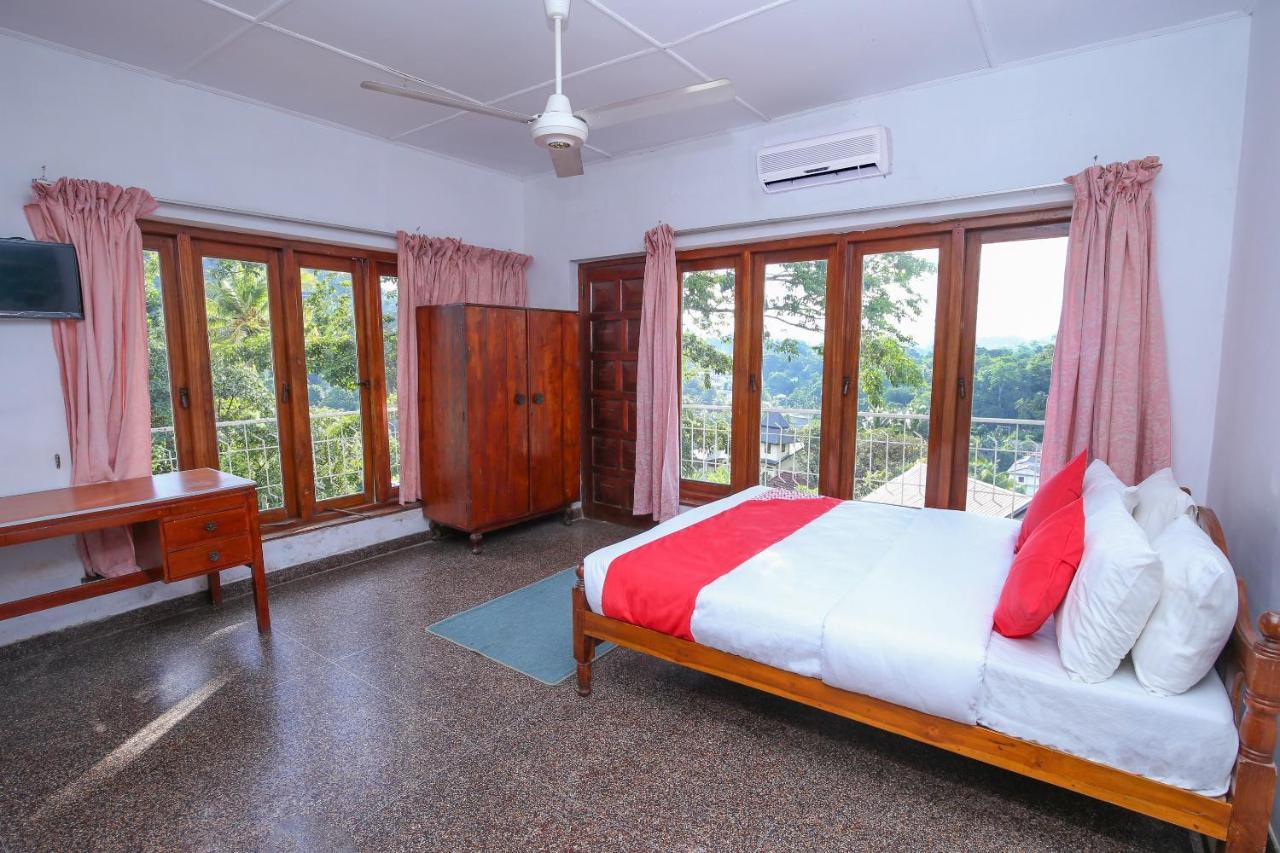 Oyo 436 Sandakelum Tourist Guest House แคนดี้ ภายนอก รูปภาพ